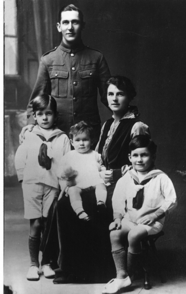 William Frederick and Mary Barclay Linfield with their sons Roy (standing) and Philip, and daughter Pauline